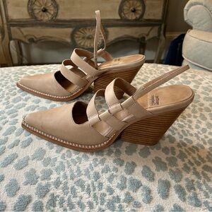 Cream Heels with Wedge Heel and Adjustable Straps